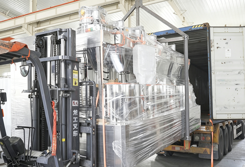 Ultime soluzioni aziendali su Macchina di rivestimento a tre stazioni completamente automatica di dadi spedita in Malesia